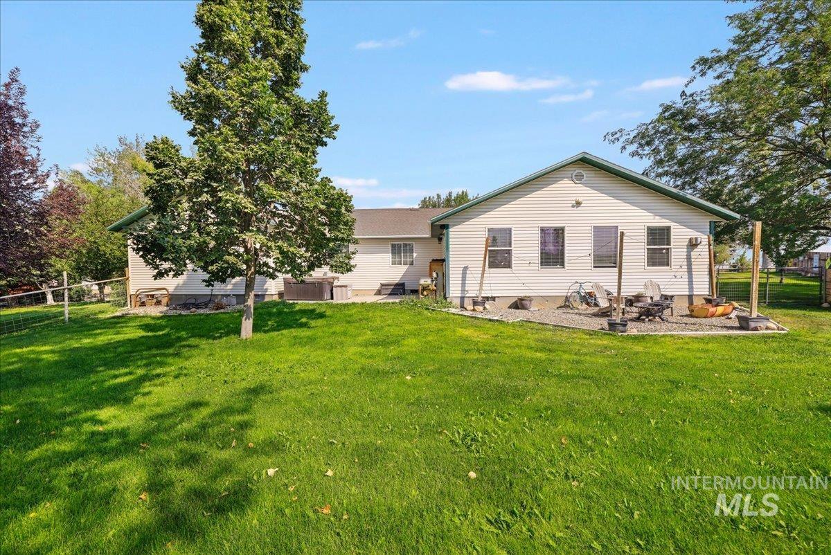 2123 E 3970 N Property Photo 24