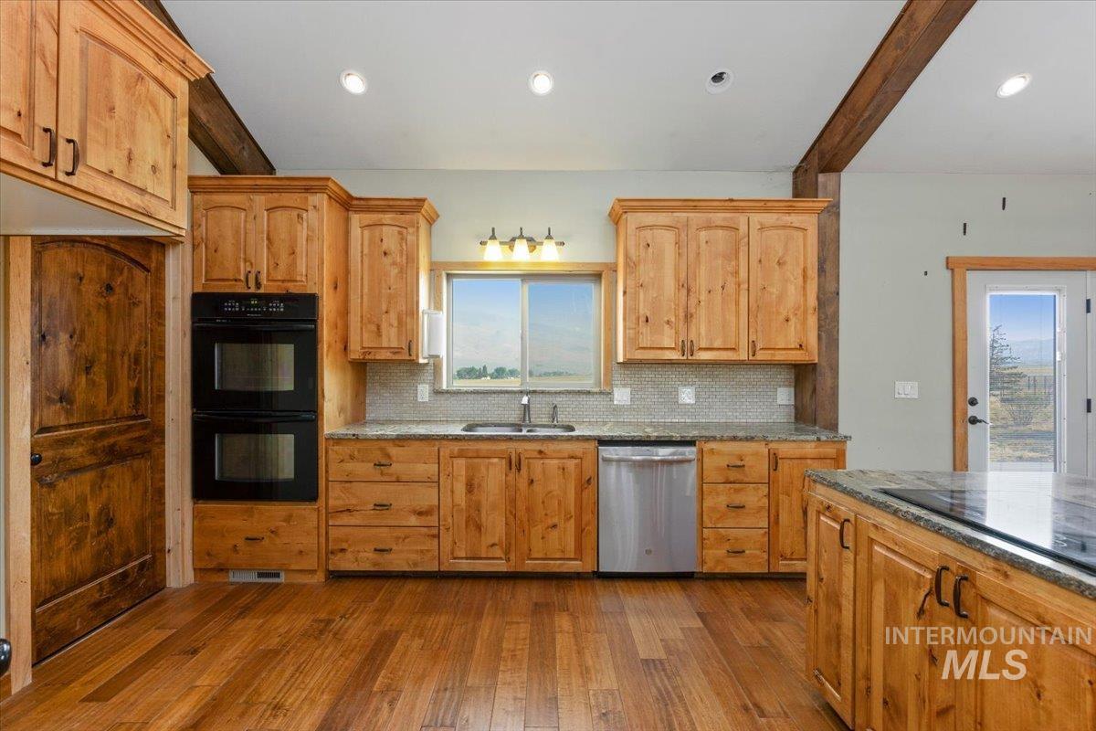 1206 E 2000 S Property Photo 18