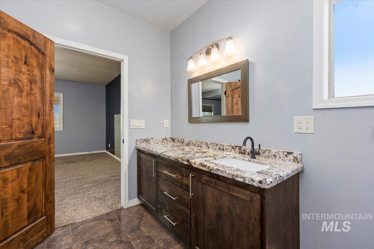 1206 E 2000 S Property Photo 21