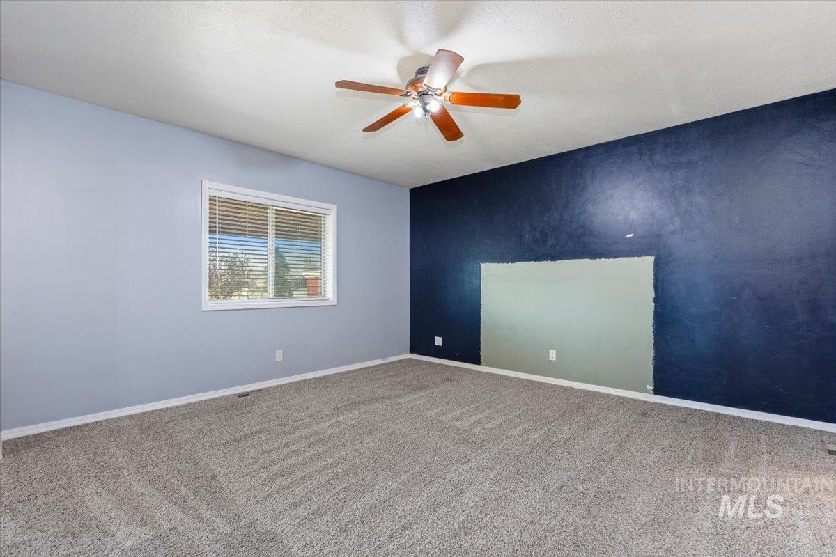 1206 E 2000 S Property Photo 26