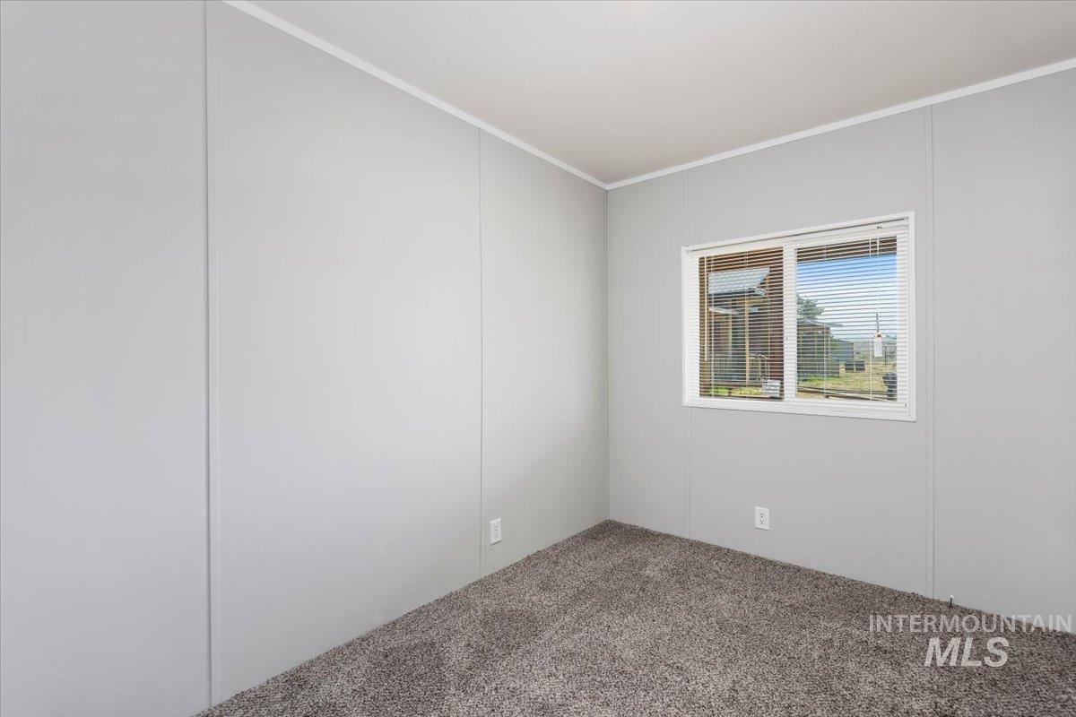1206 E 2000 S Property Photo 35