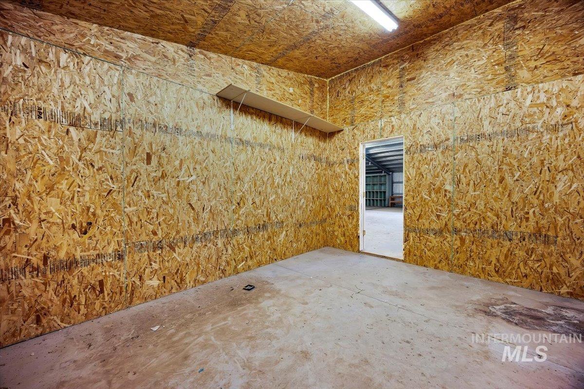 1206 E 2000 S Property Photo 41
