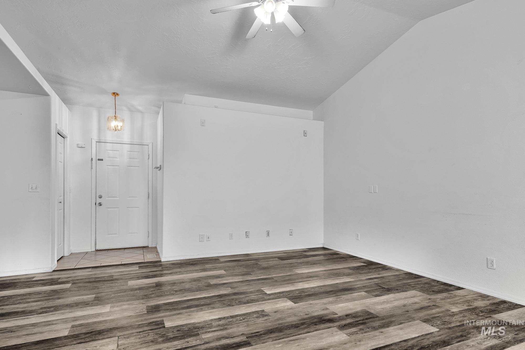 510 Kyle St Property Photo 6