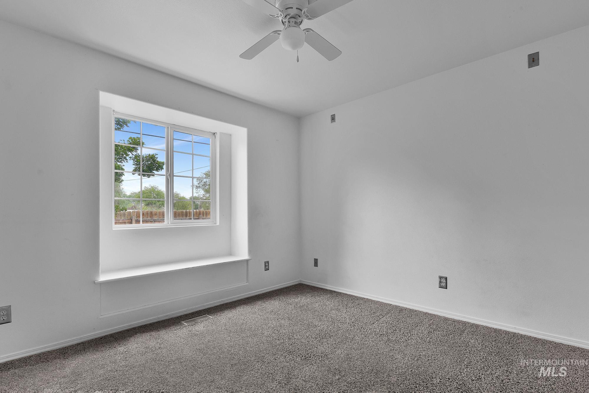 510 Kyle St Property Photo 17