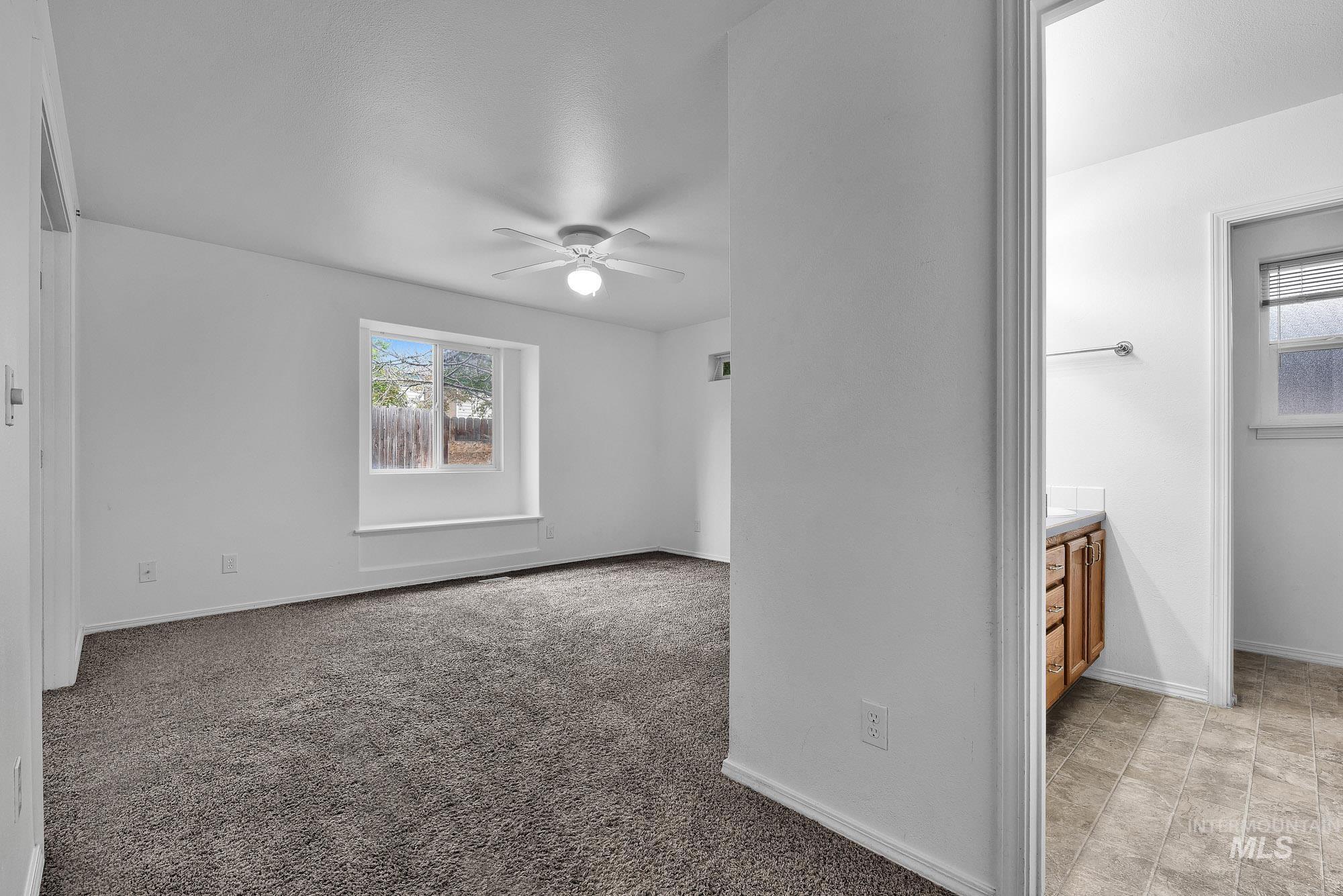 510 Kyle St Property Photo 32