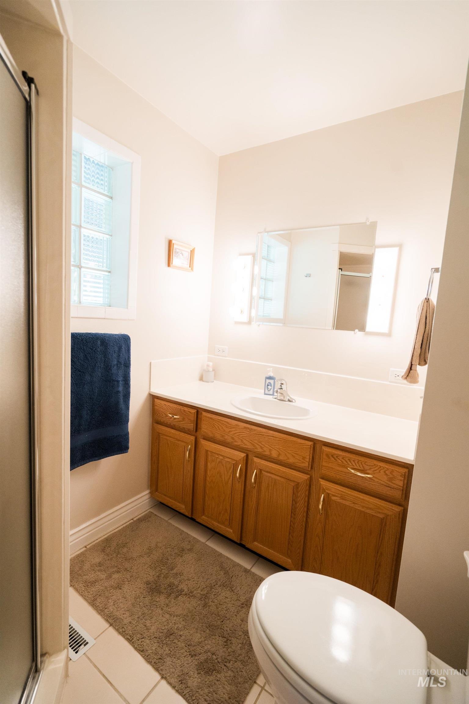 1142 Link Street Property Photo 13