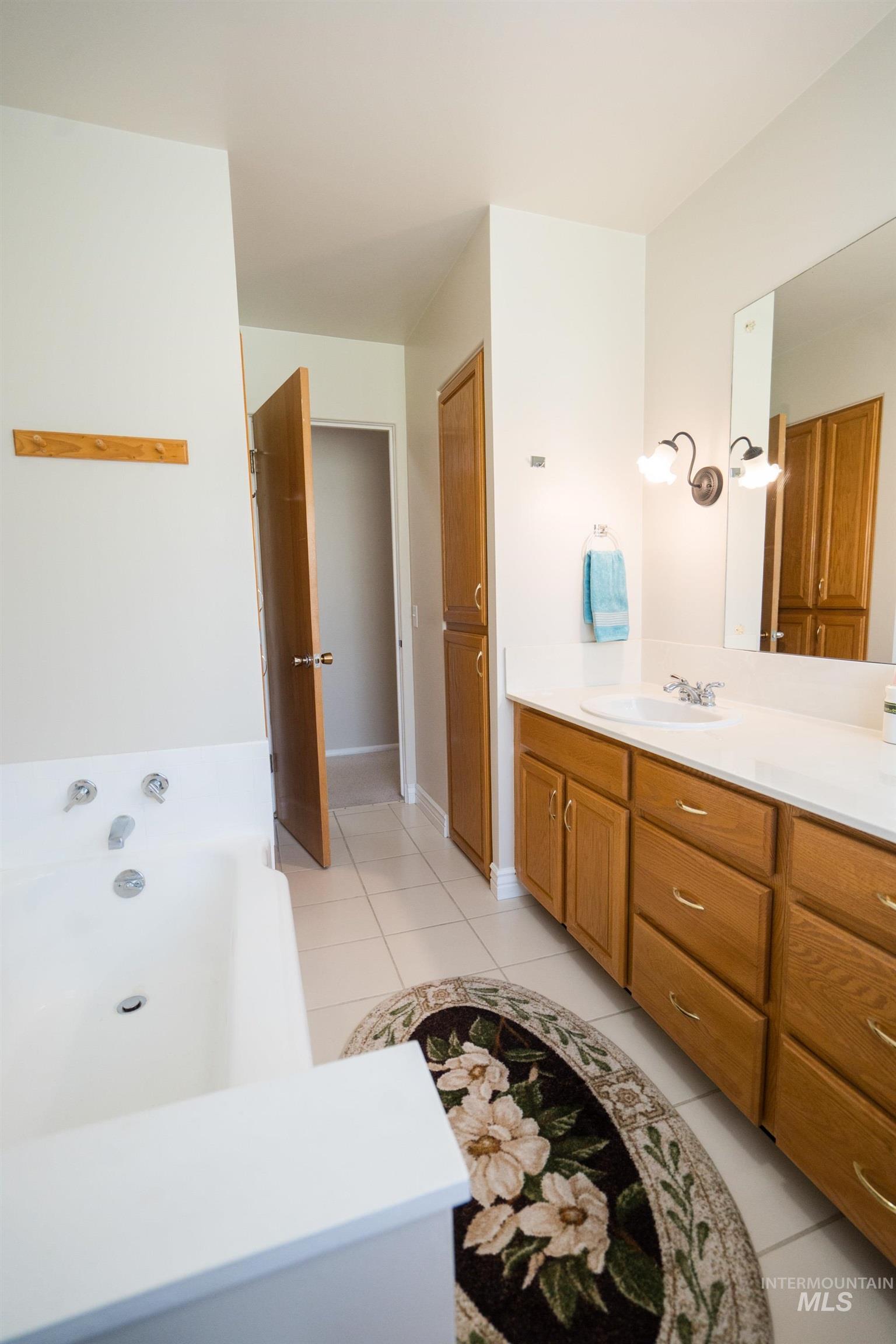 1142 Link Street Property Photo 18