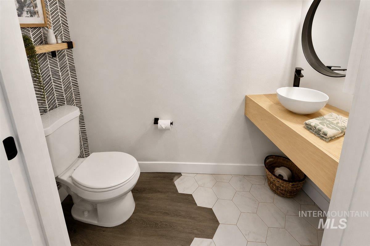 16451 Rainbow Drive Property Photo 21