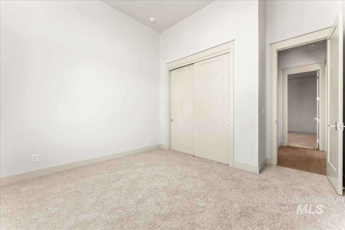 5077 W Braveheart St Property Photo 36