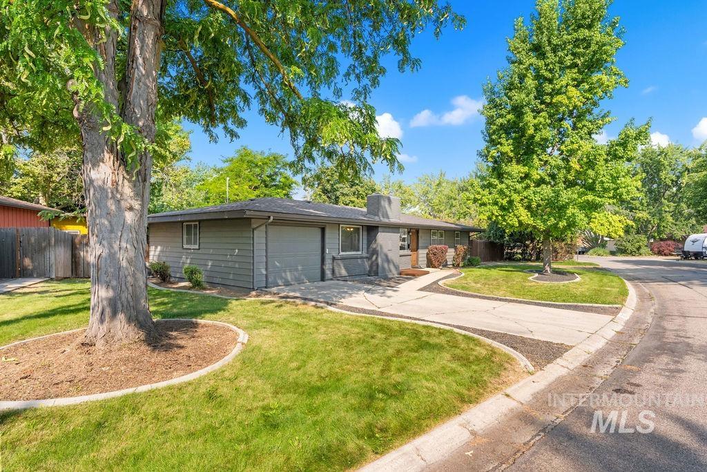 1817 Palouse St Property Photo 2