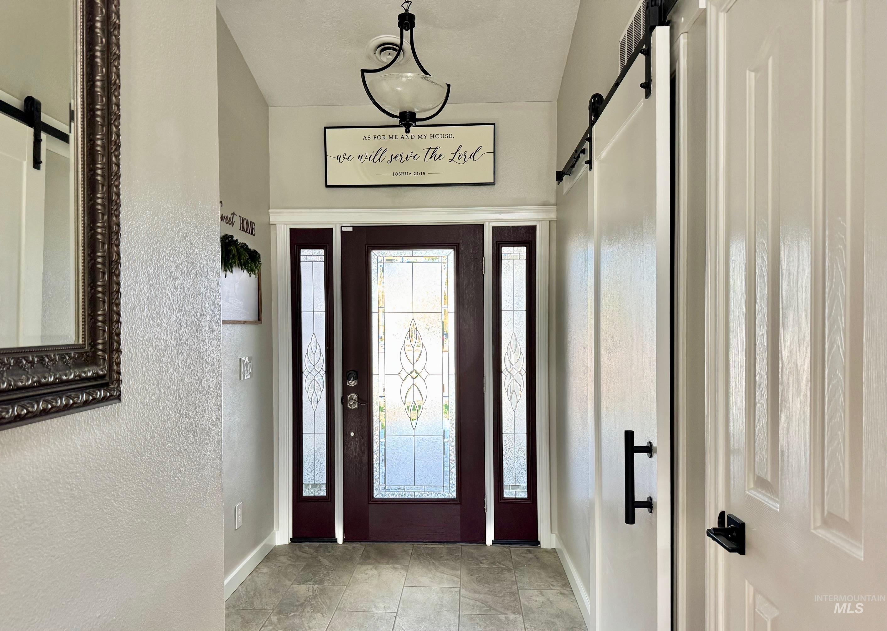 16825 N Darmady Property Photo 5