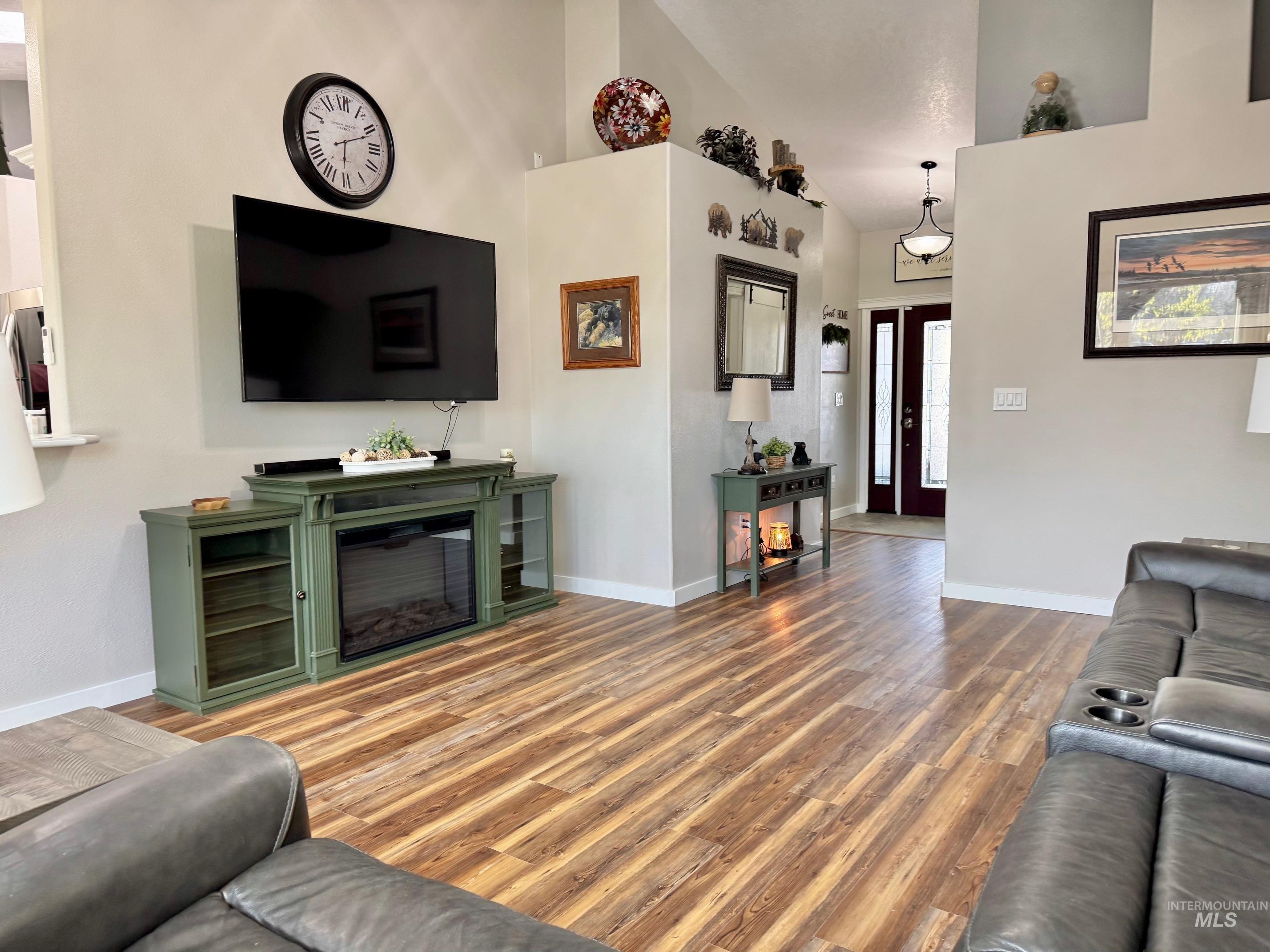16825 N Darmady Property Photo 8