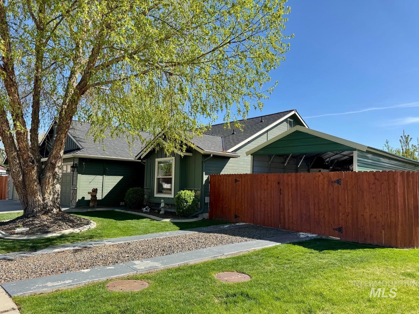 16825 N Darmady Property Photo 47