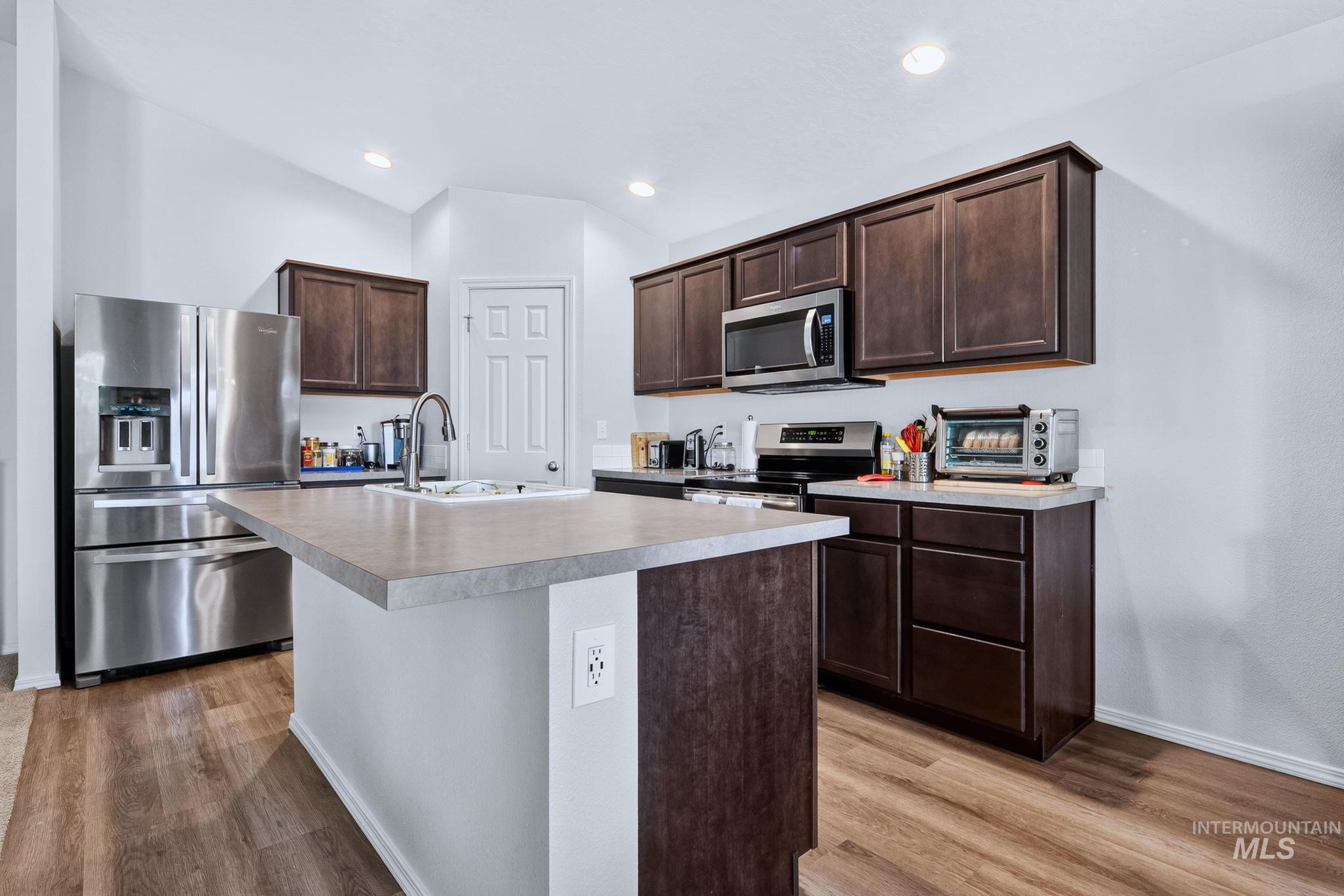 13203 S Wind River Ave. Property Photo 3