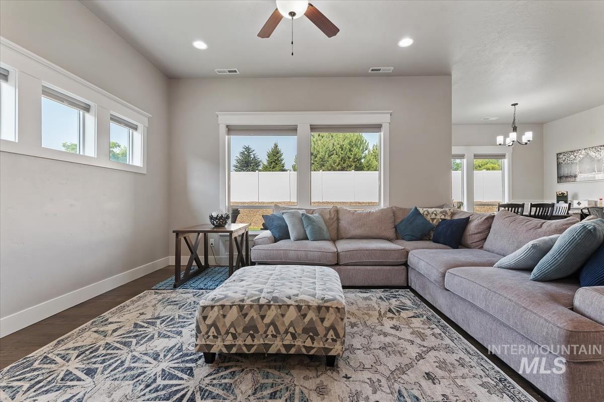 15243 Flora Springs Way Property Photo 7