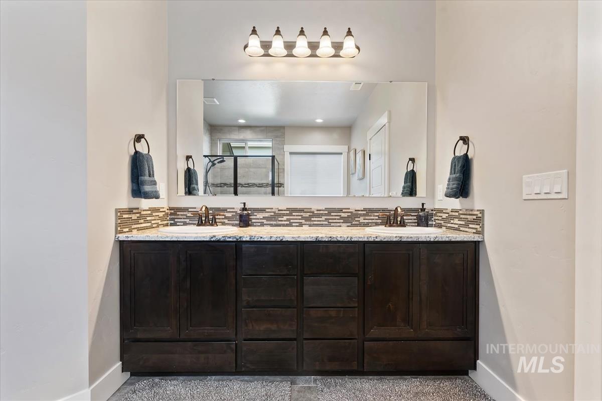 15243 Flora Springs Way Property Photo 22