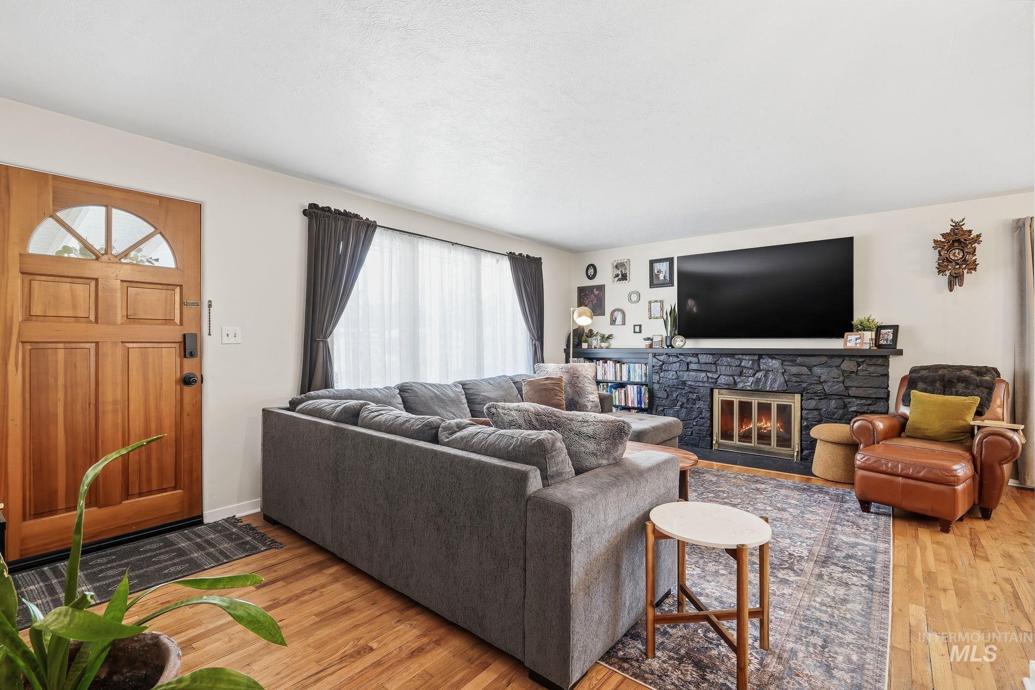 1851 S Rand Street Property Photo 5