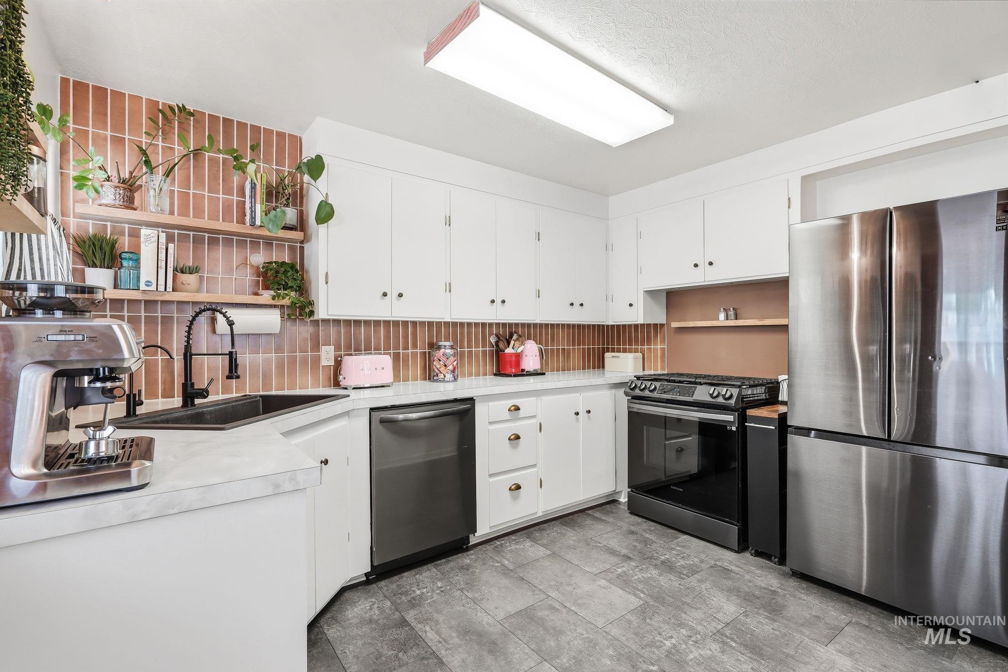 1851 S Rand Street Property Photo 17