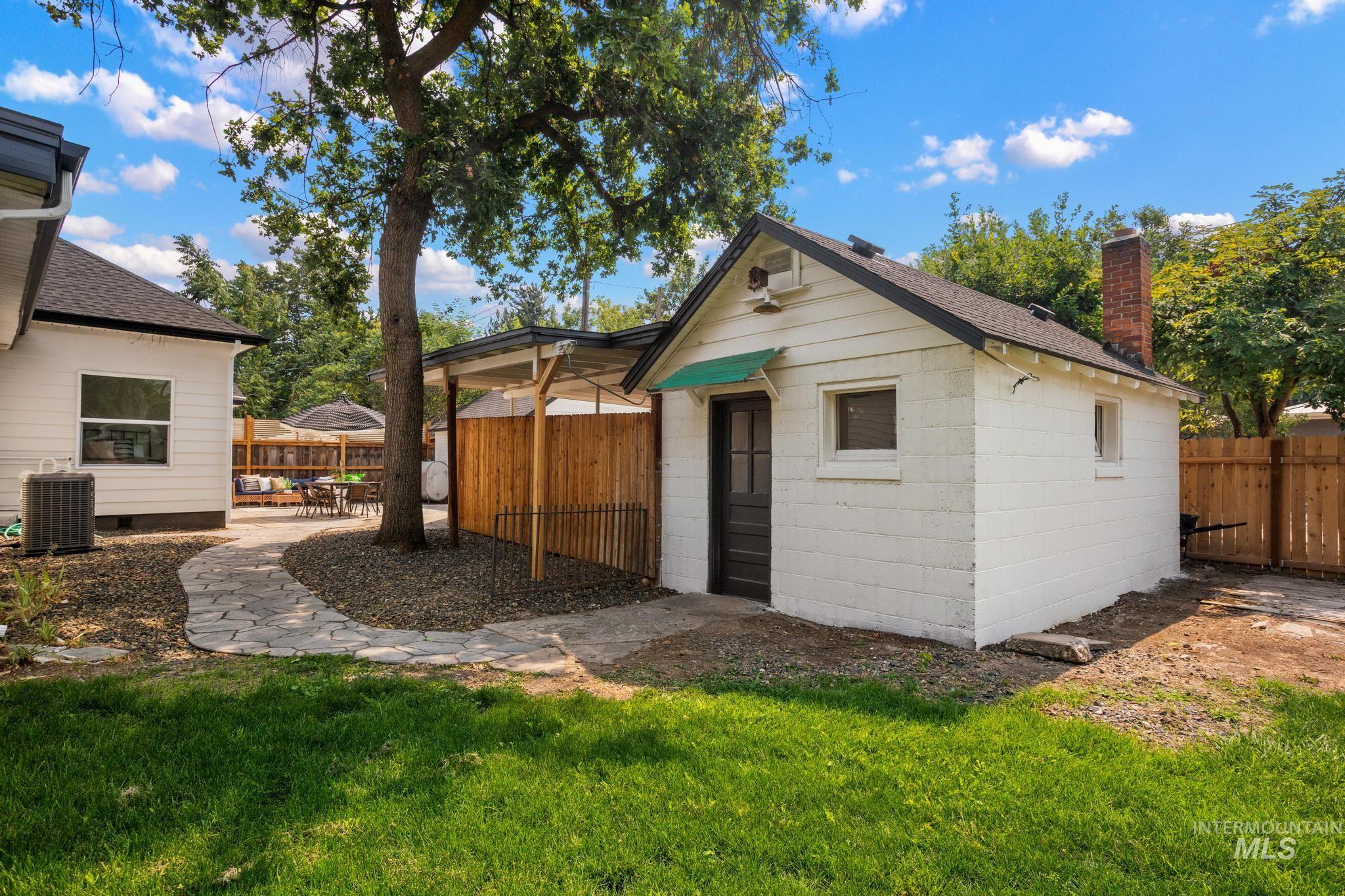 1913 W Washington St. Property Photo 50