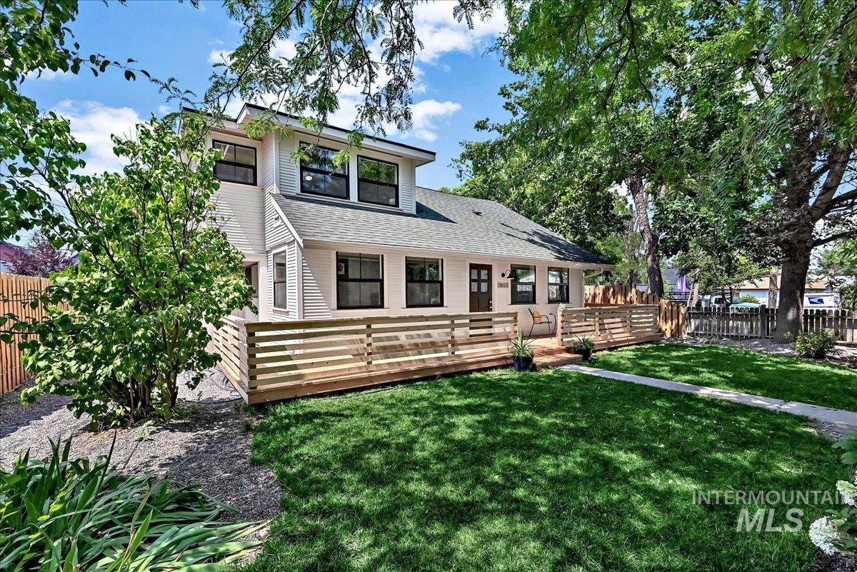 1807 S Euclid Ave Property Photo 1