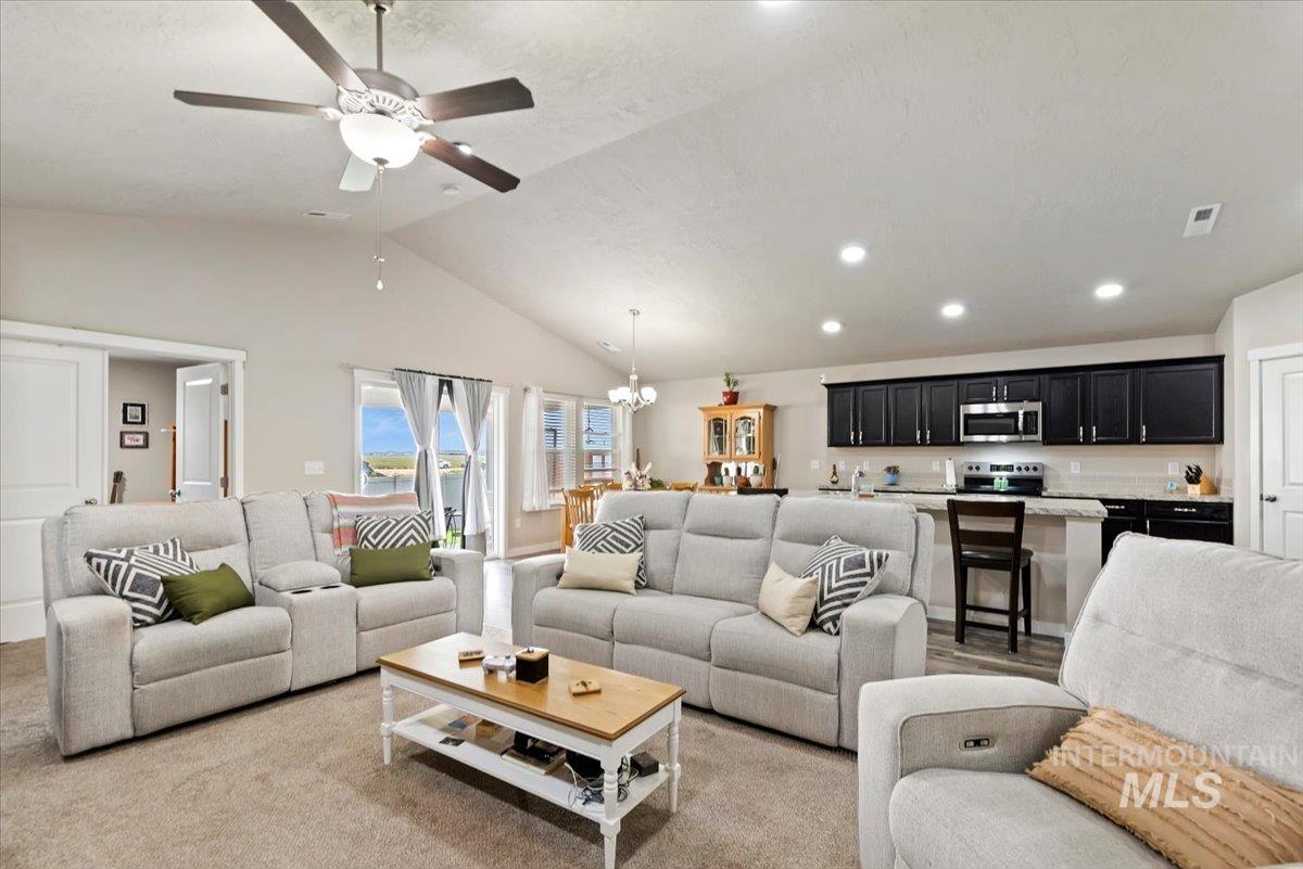 15936 N Freestone Way Property Photo 9