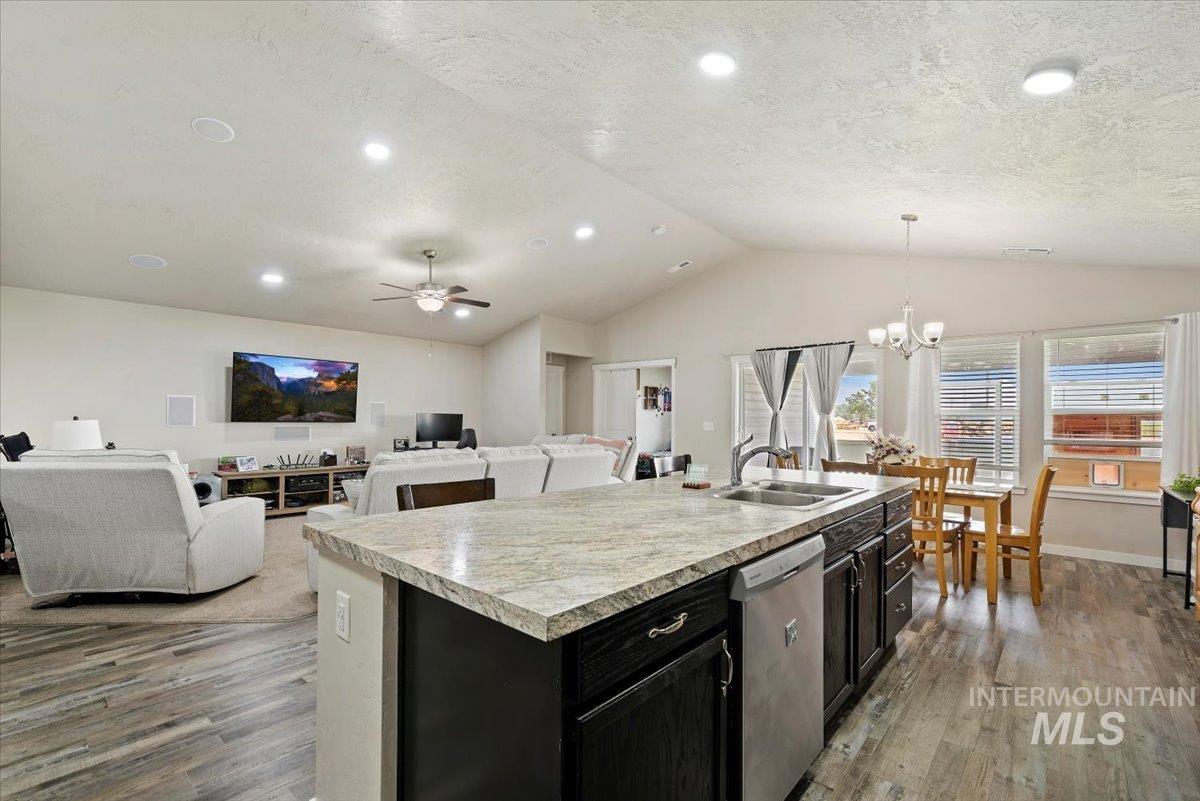 15936 N Freestone Way Property Photo 12