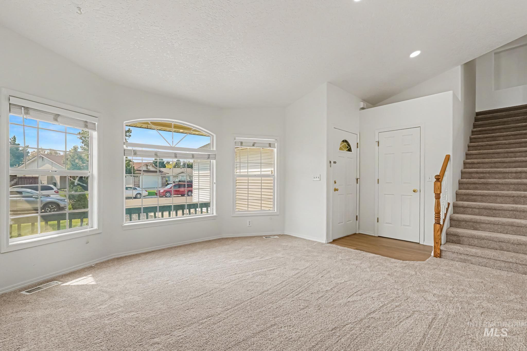 1807 Fairoaks Dr. Property Photo 4