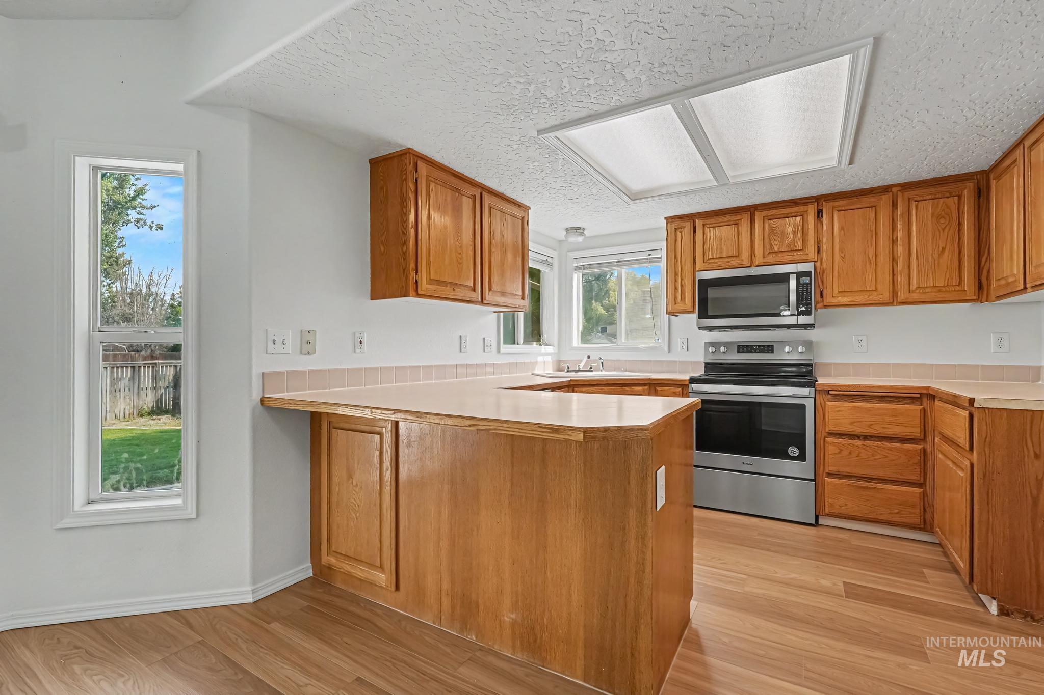 1807 Fairoaks Dr. Property Photo 8