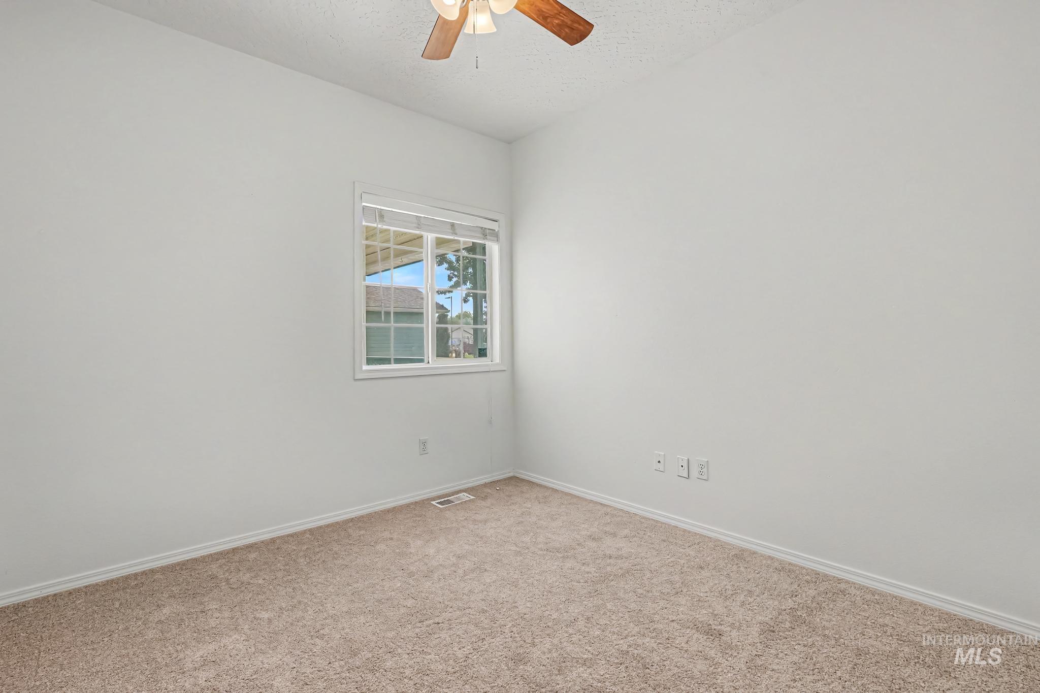 1807 Fairoaks Dr. Property Photo 18