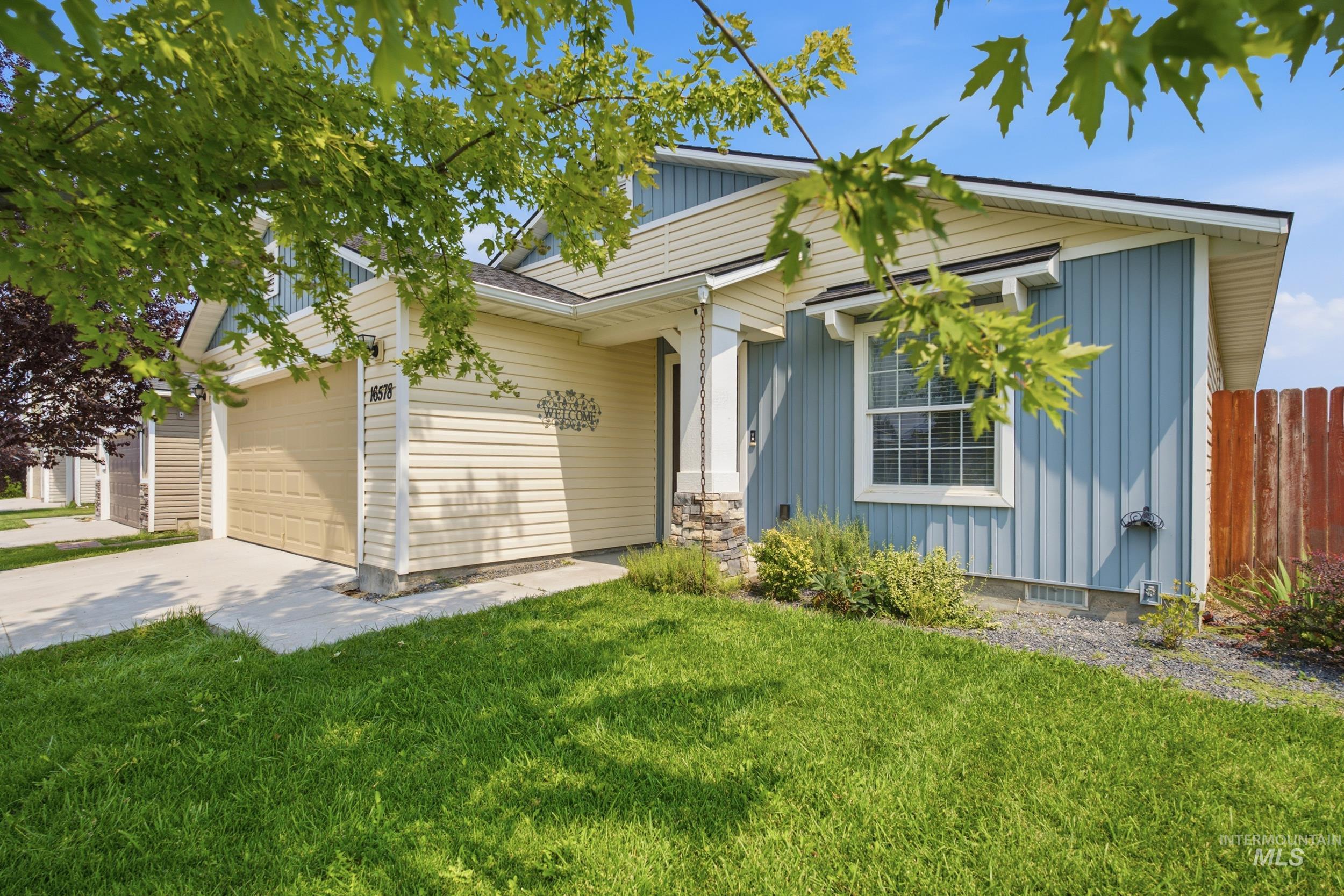 16578 Berkley Ave Property Photo 2