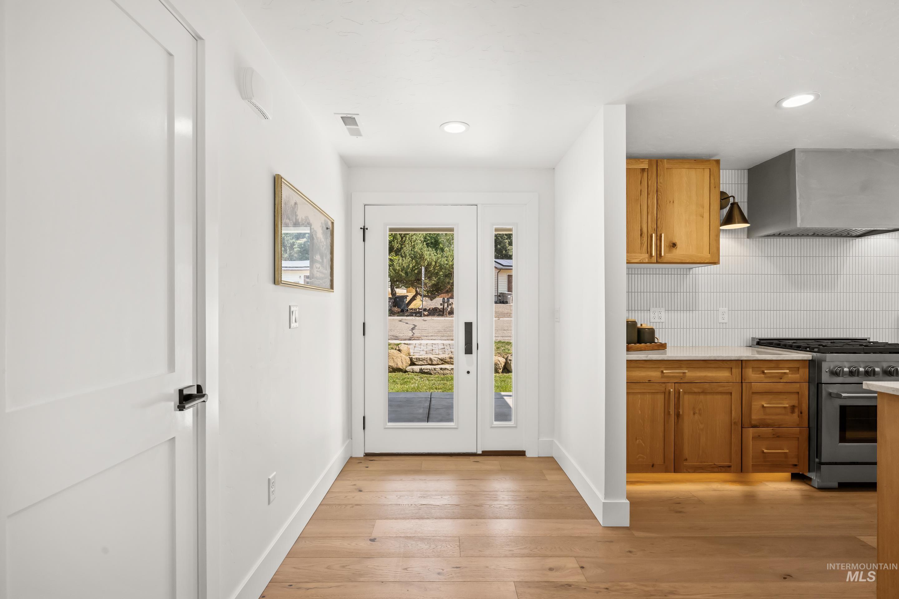 2287 S Toluka Way Property Photo 3