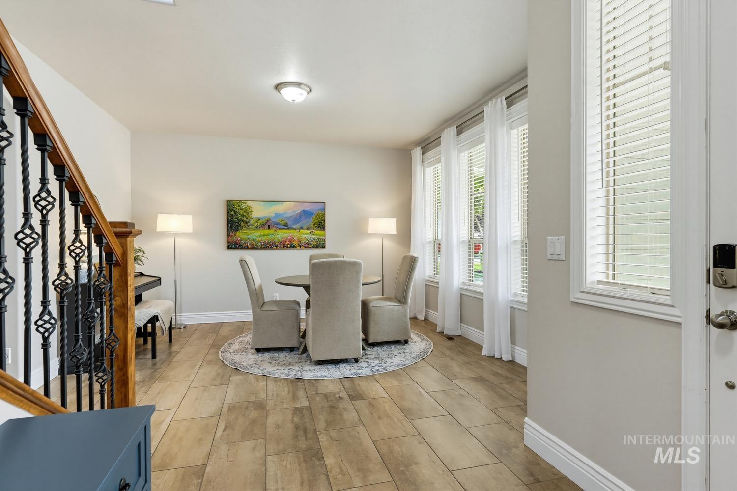 2320 W Maracay Drive Property Photo 6