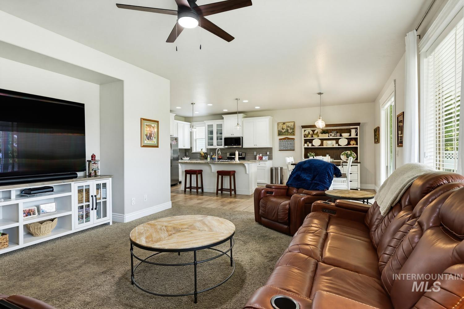 2320 W Maracay Drive Property Photo 16