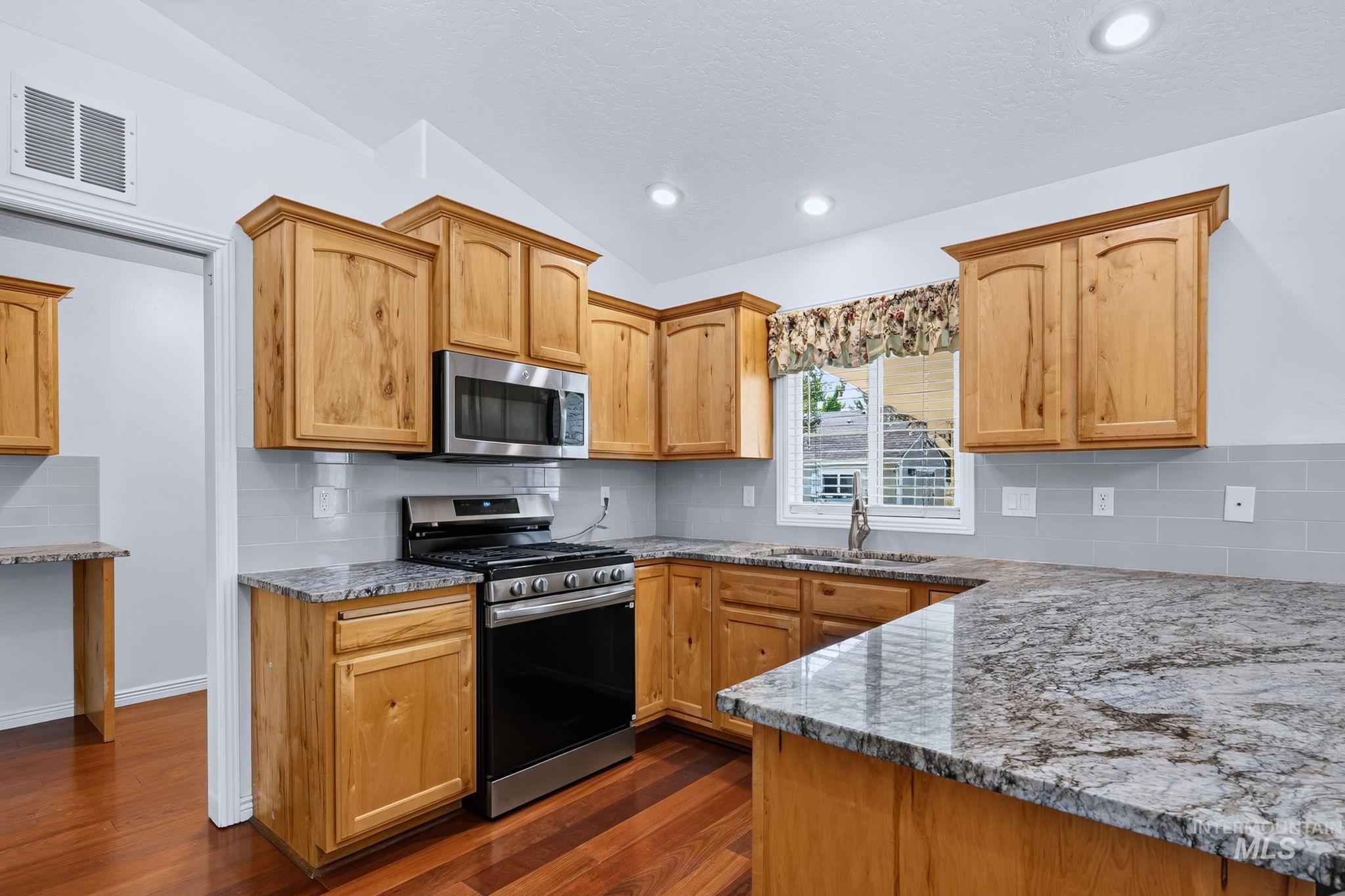 11761 W Blake Drive Property Photo 6