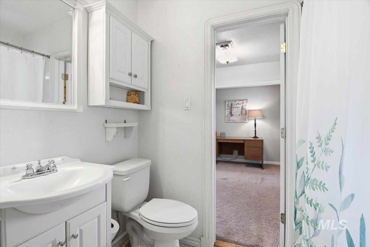 1224 W Orchard Avenue Property Photo 20