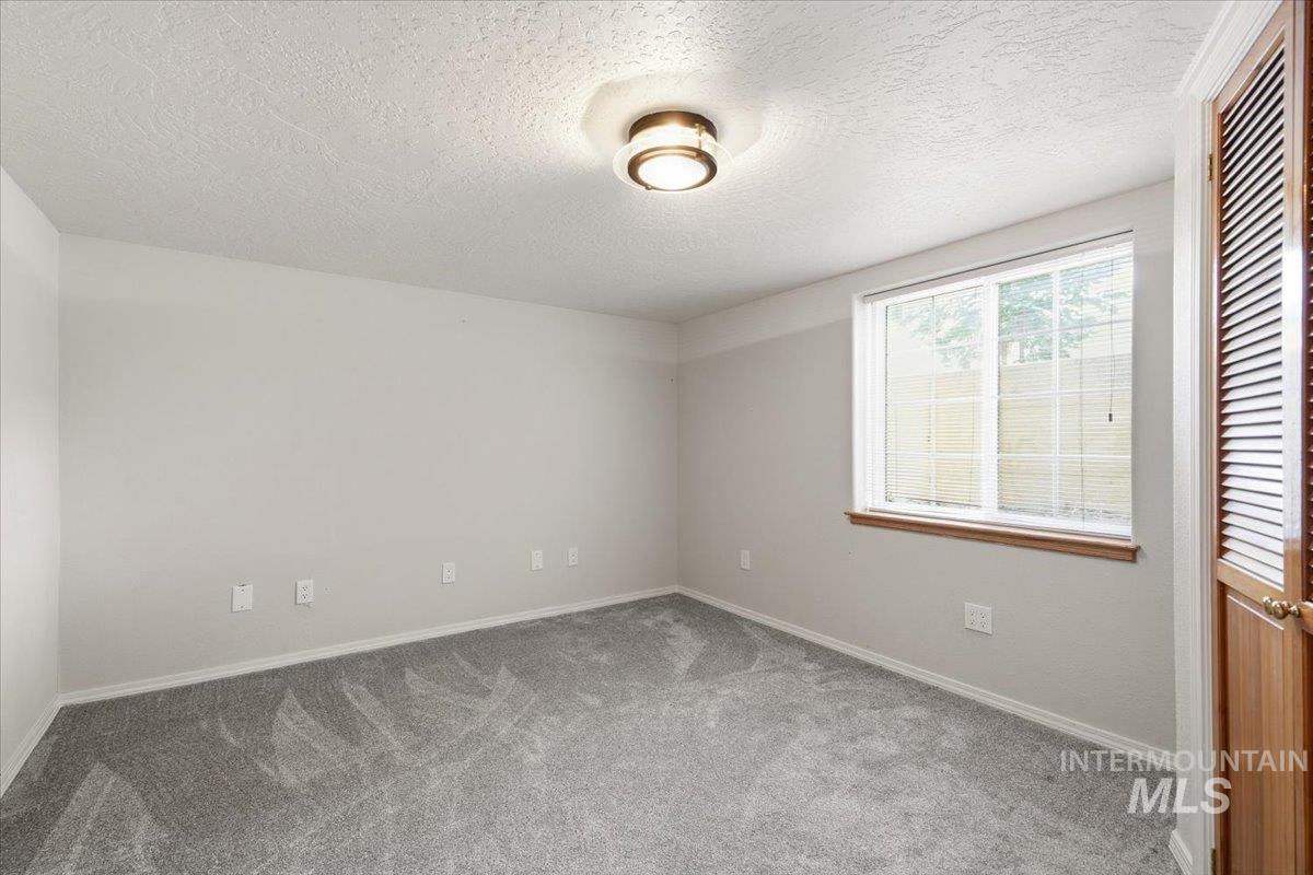 1224 W Orchard Avenue Property Photo 27