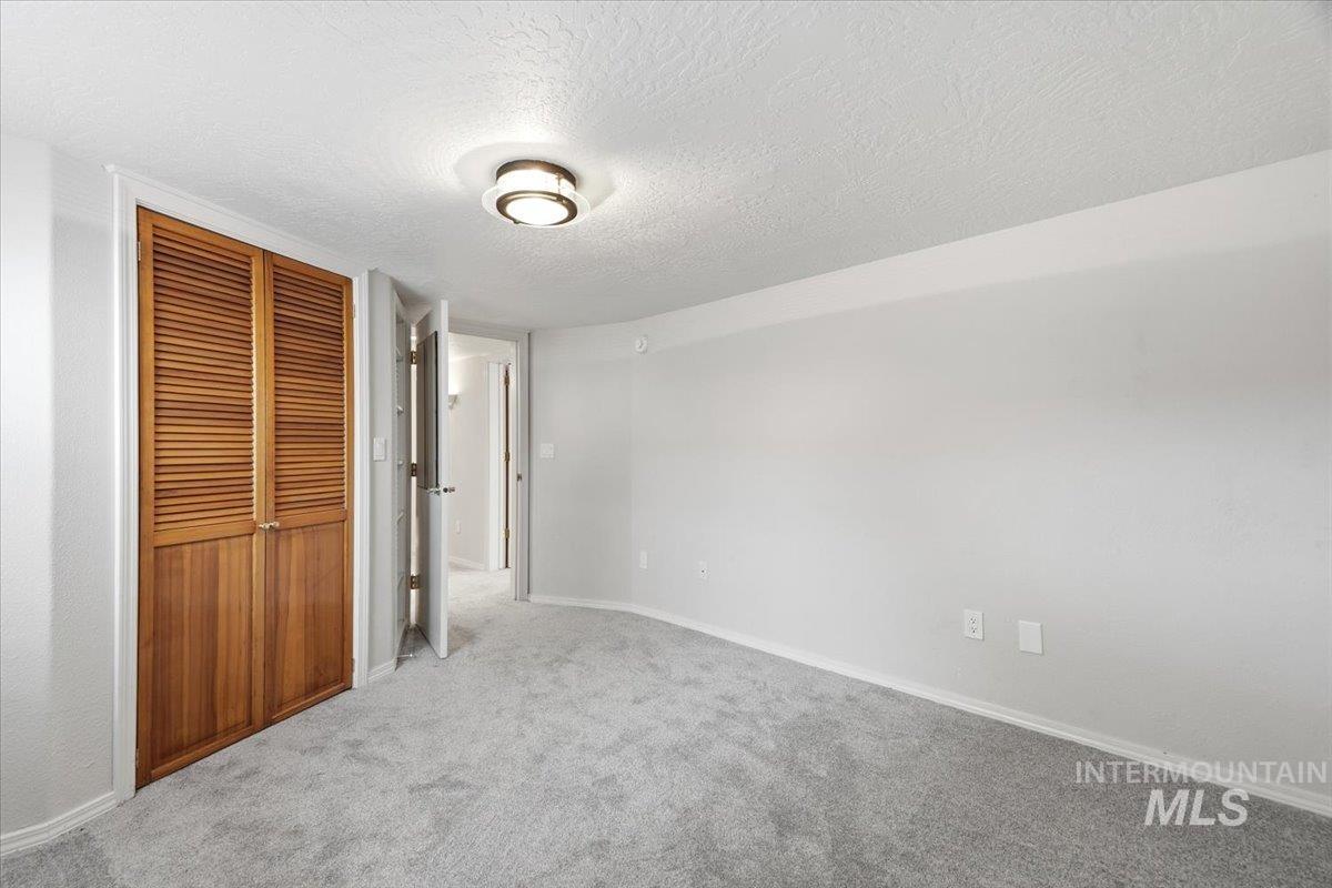 1224 W Orchard Avenue Property Photo 28