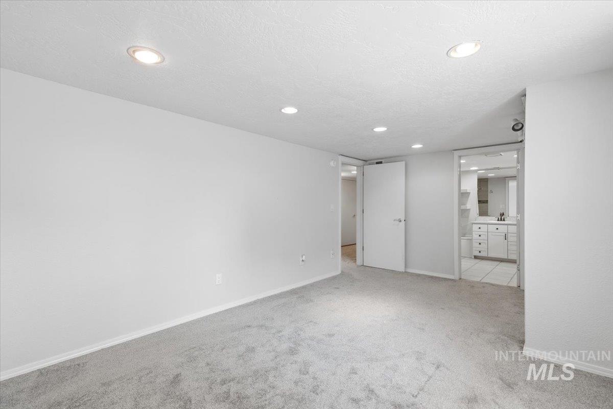 1224 W Orchard Avenue Property Photo 29