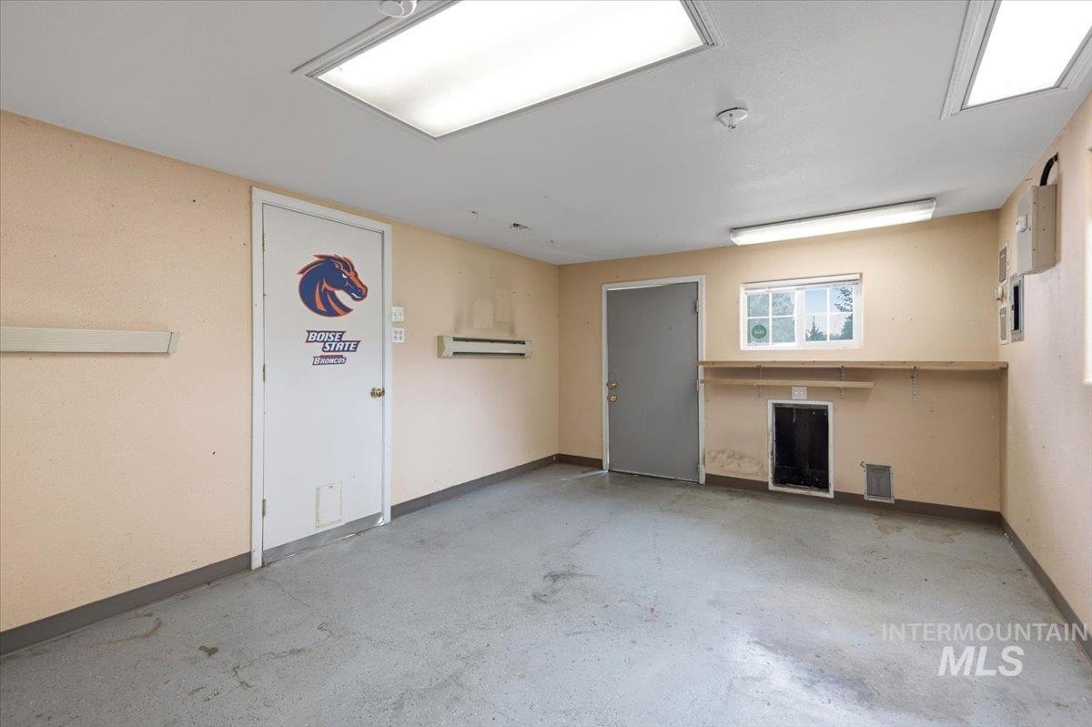1224 W Orchard Avenue Property Photo 36