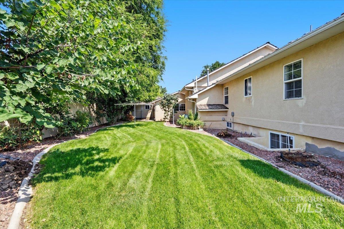 1224 W Orchard Avenue Property Photo 40