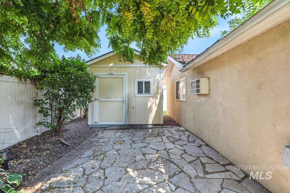 1224 W Orchard Avenue Property Photo 42