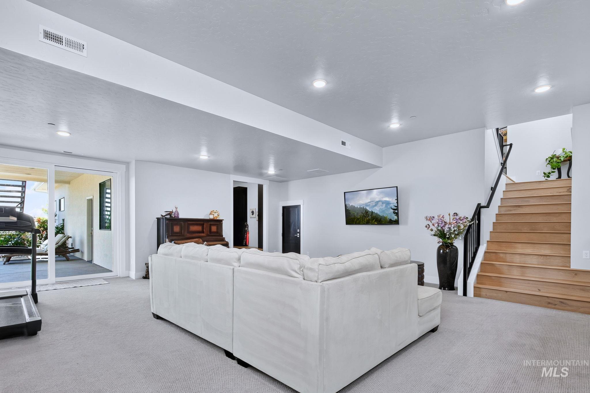 1916 S Meteor Way Property Photo 31