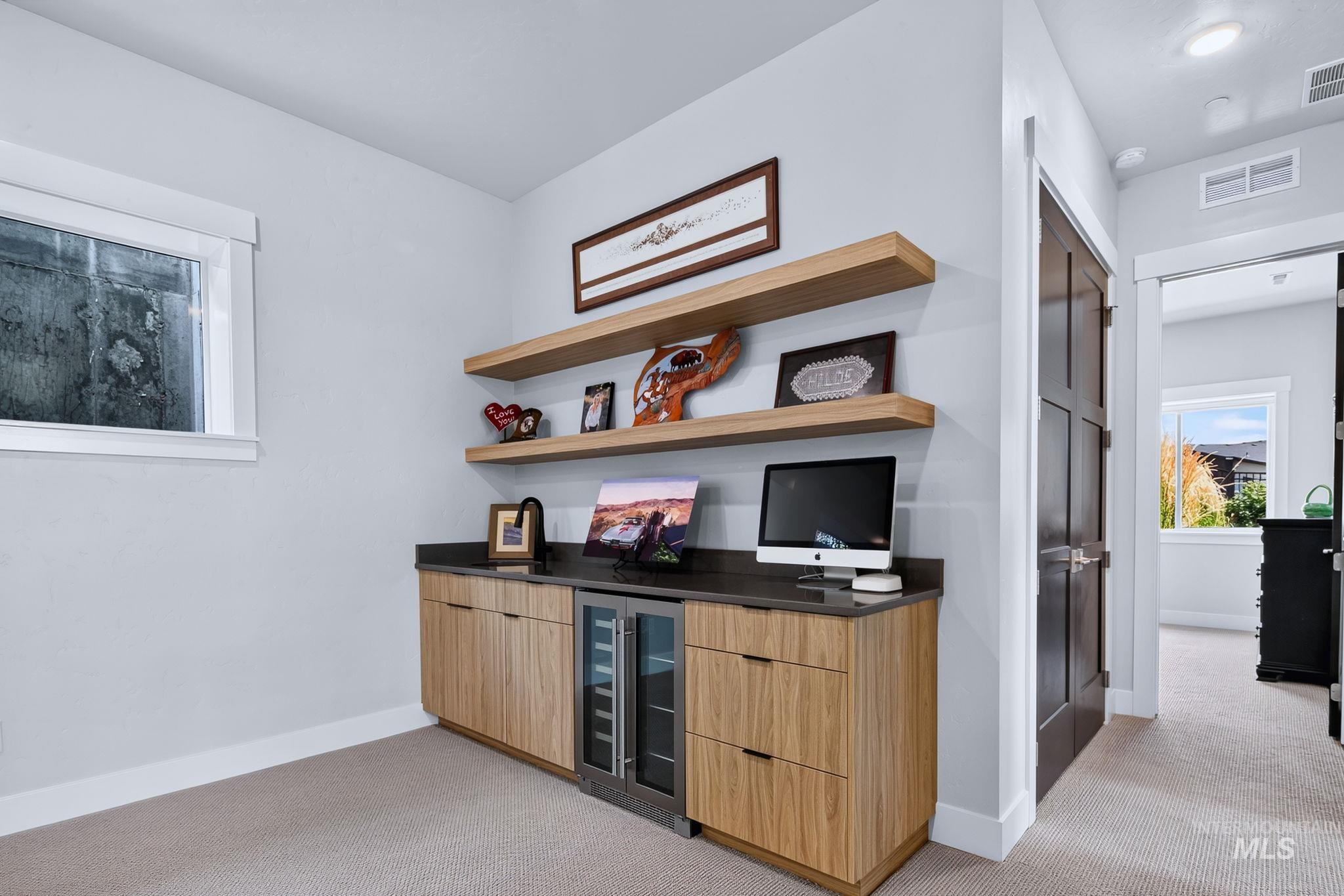 1916 S Meteor Way Property Photo 32