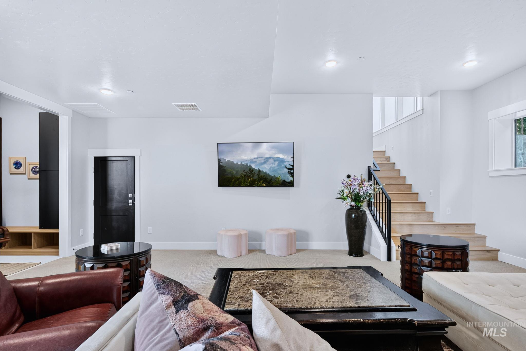 1916 S Meteor Way Property Photo 33