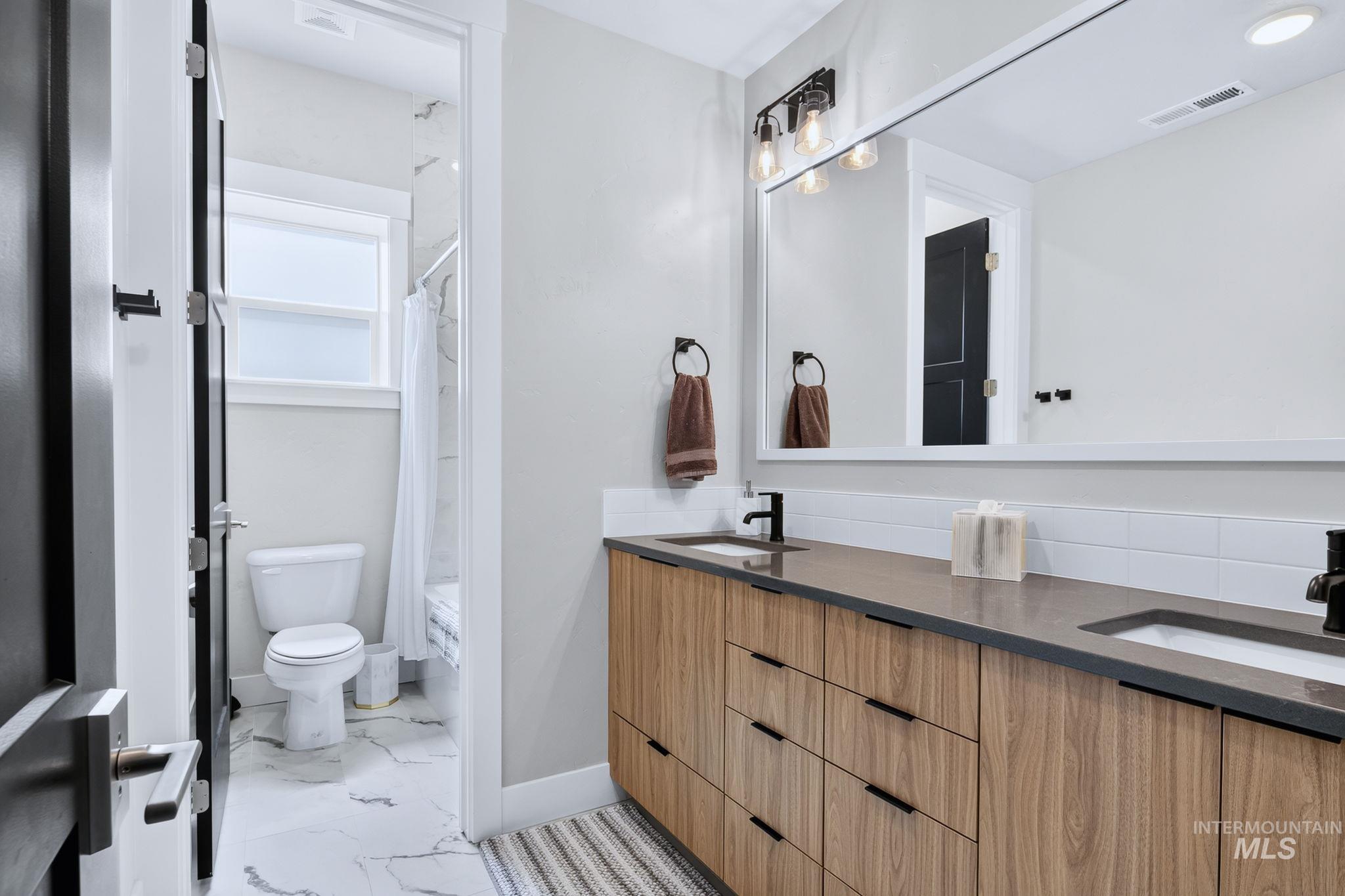 1916 S Meteor Way Property Photo 36