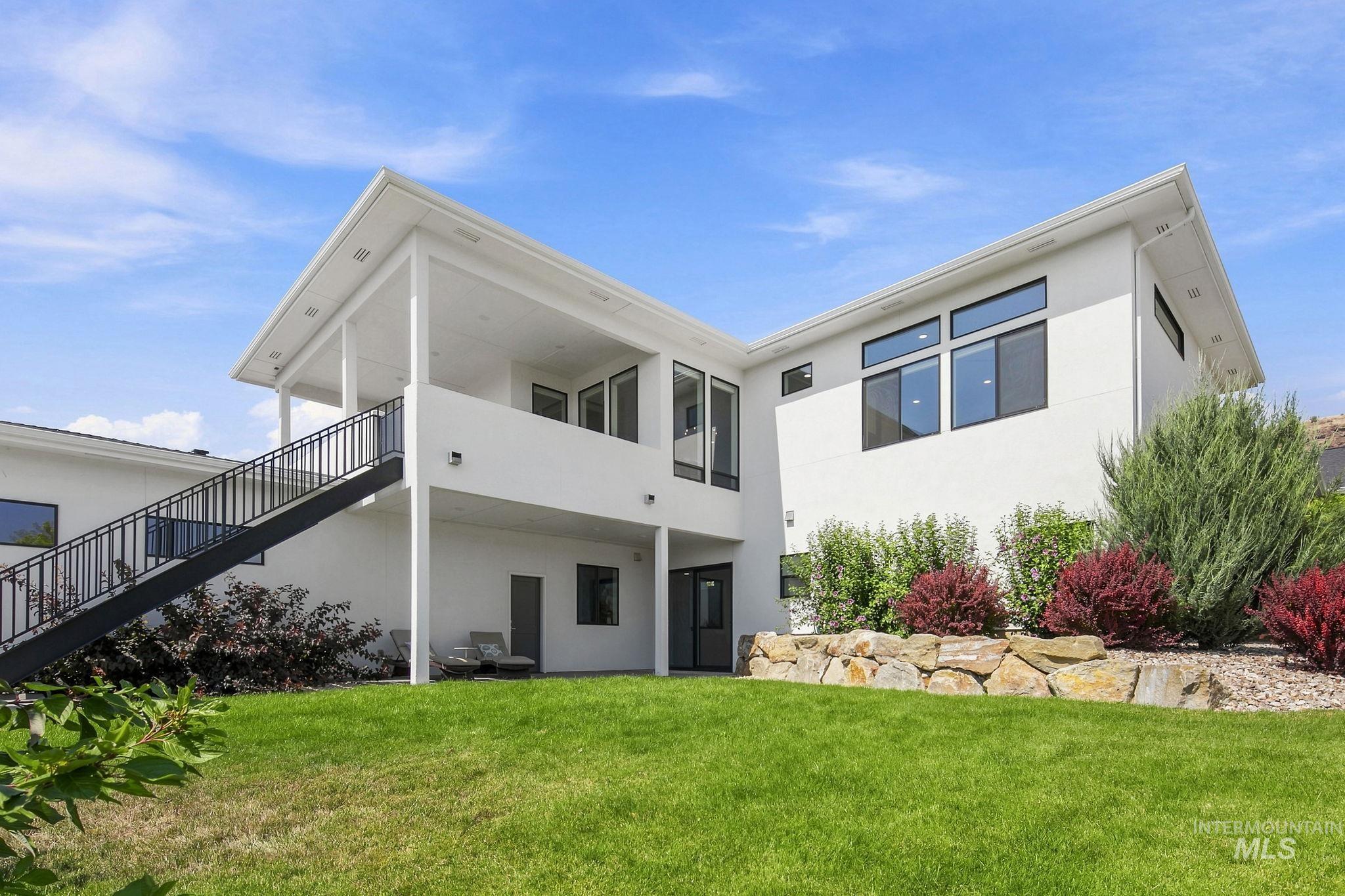 1916 S Meteor Way Property Photo 48