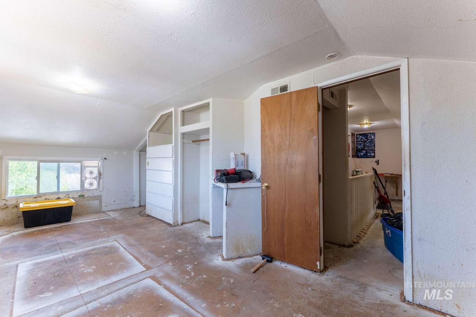 621 Teddy Ave Property Photo 17