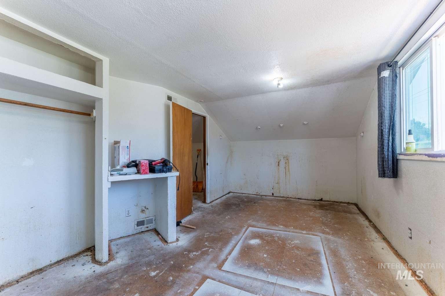 621 Teddy Ave Property Photo 18