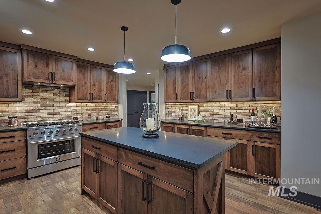 427 E 300 N Property Photo 6