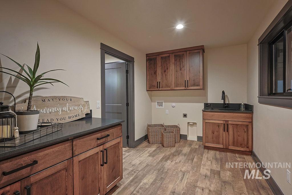 427 E 300 N Property Photo 31